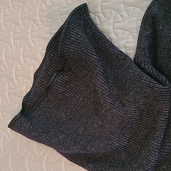 🔶️5 for $30🔶️ Max Studio Crop Mixed Media Sweater - Picture 5 of 8